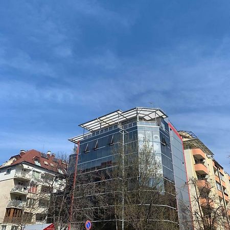 Lilia 3 Self-Check In Apartment With Hot Water Despite Prevention In The Neighborhood, Food And Drink Shop Open Until 10 Pm And Free Parking Area Next Ot 24 Hours Food And Drink Shop And Free Parking Area Sofia Exterior foto