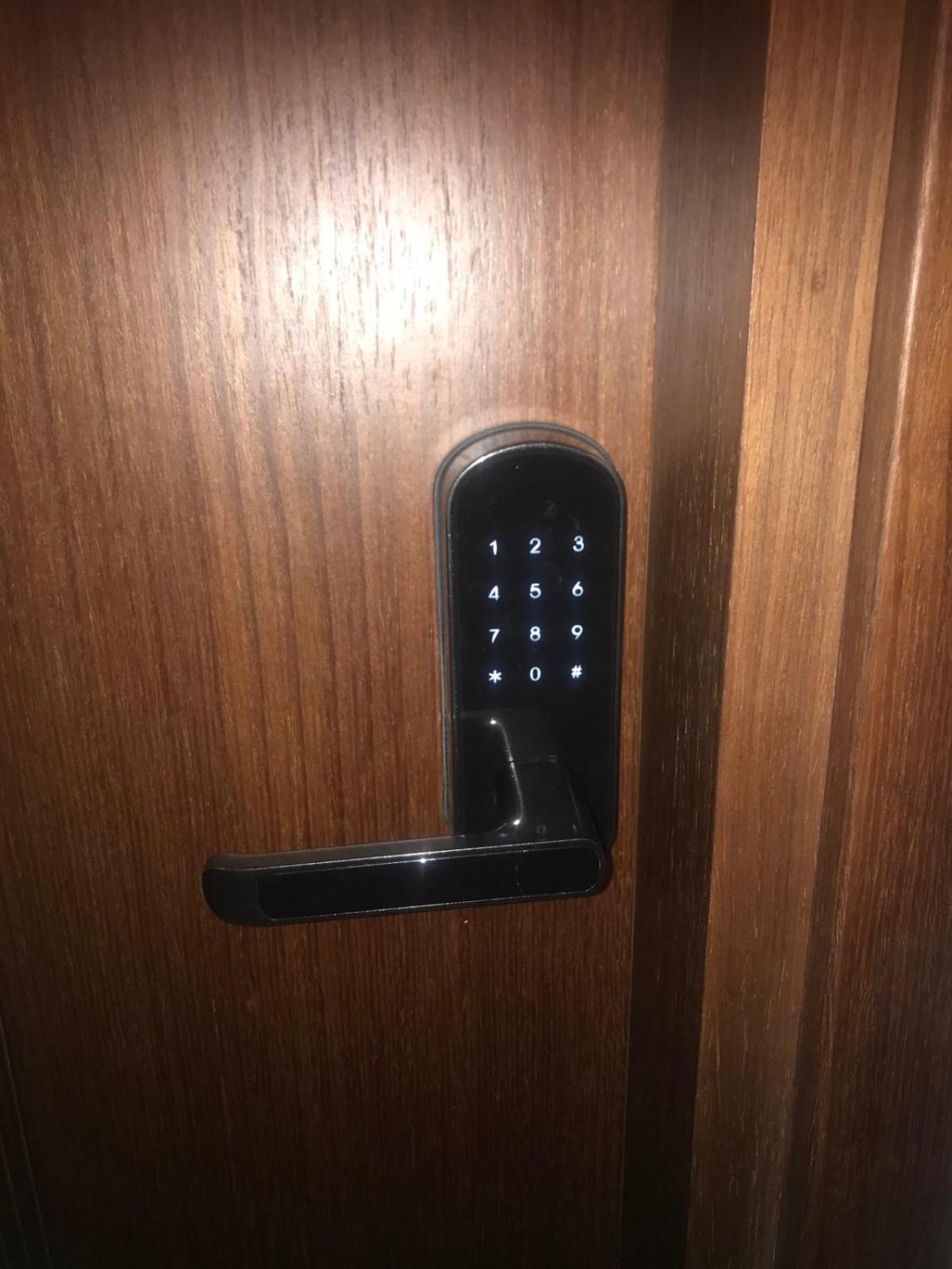 Lilia 3 Self-Check In Apartment With Hot Water Despite Prevention In The Neighborhood, Food And Drink Shop Open Until 10 Pm And Free Parking Area Next Ot 24 Hours Food And Drink Shop And Free Parking Area Sofia Exterior foto