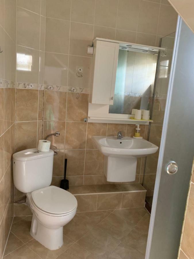 Lilia 3 Self-Check In Apartment With Hot Water Despite Prevention In The Neighborhood, Food And Drink Shop Open Until 10 Pm And Free Parking Area Next Ot 24 Hours Food And Drink Shop And Free Parking Area Sofia Exterior foto