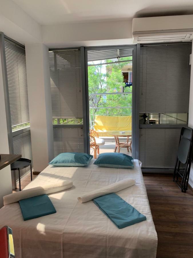 Lilia 3 Self-Check In Apartment With Hot Water Despite Prevention In The Neighborhood, Food And Drink Shop Open Until 10 Pm And Free Parking Area Next Ot 24 Hours Food And Drink Shop And Free Parking Area Sofia Exterior foto