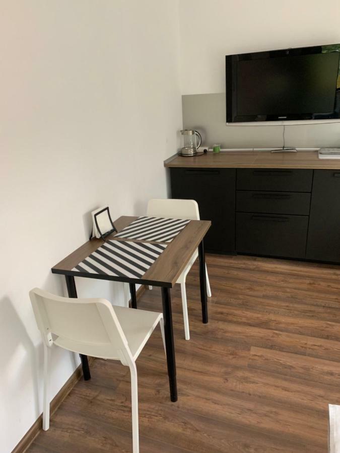 Lilia 3 Self-Check In Apartment With Hot Water Despite Prevention In The Neighborhood, Food And Drink Shop Open Until 10 Pm And Free Parking Area Next Ot 24 Hours Food And Drink Shop And Free Parking Area Sofia Exterior foto