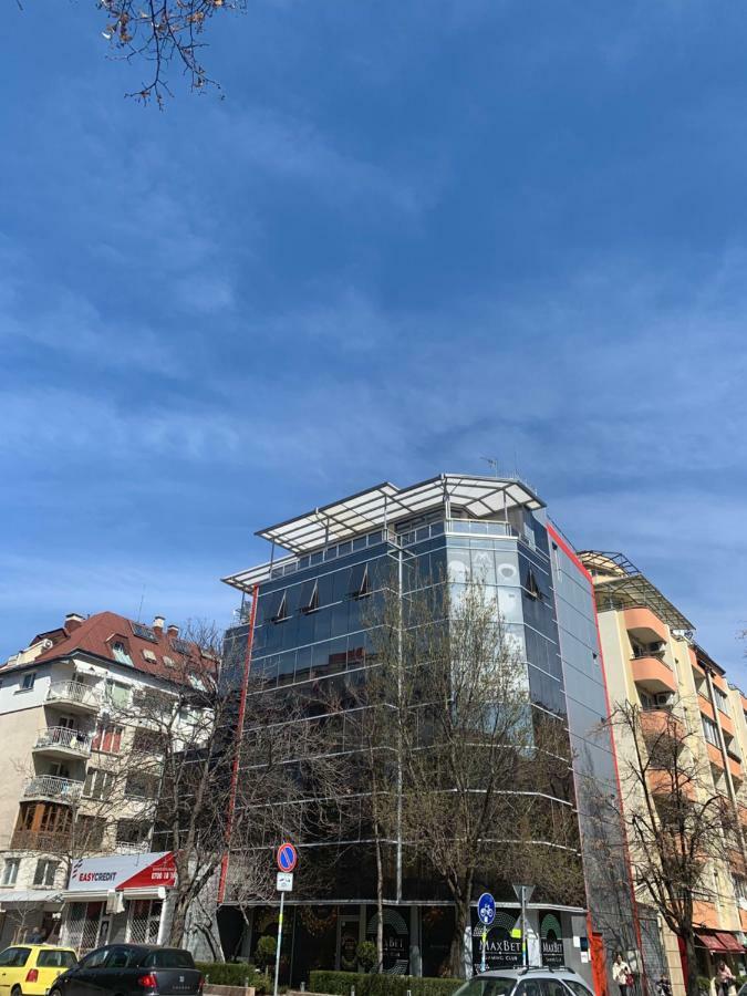 Lilia 3 Self-Check In Apartment With Hot Water Despite Prevention In The Neighborhood, Food And Drink Shop Open Until 10 Pm And Free Parking Area Next Ot 24 Hours Food And Drink Shop And Free Parking Area Sofia Exterior foto